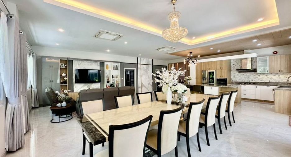 For rent and for sale 6 bedrooms villa in Huay Yai, Pattaya
