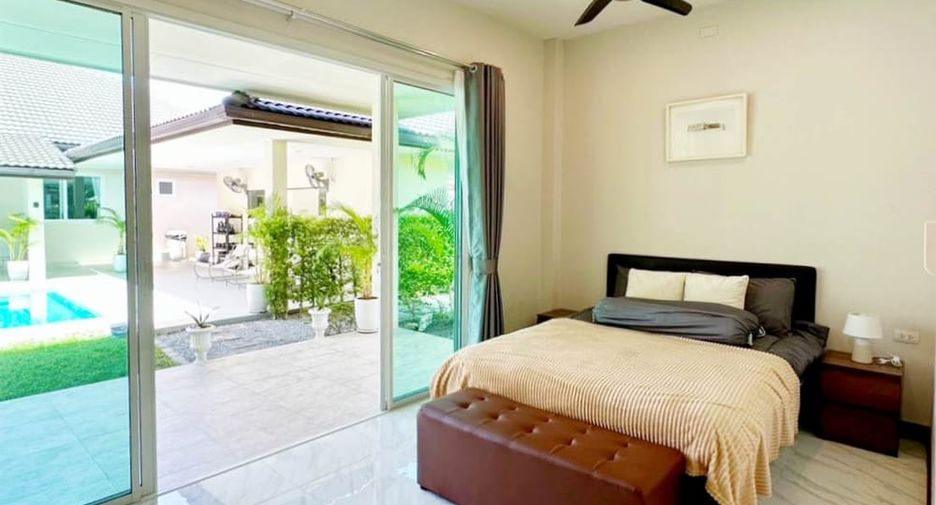 For rent and for sale 6 bedrooms villa in Huay Yai, Pattaya