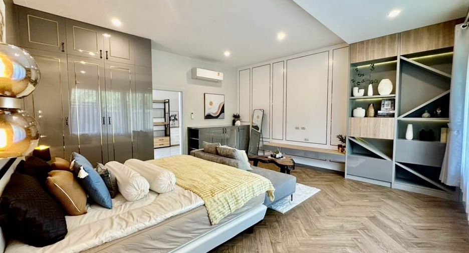 For rent and for sale 6 bedrooms villa in Huay Yai, Pattaya