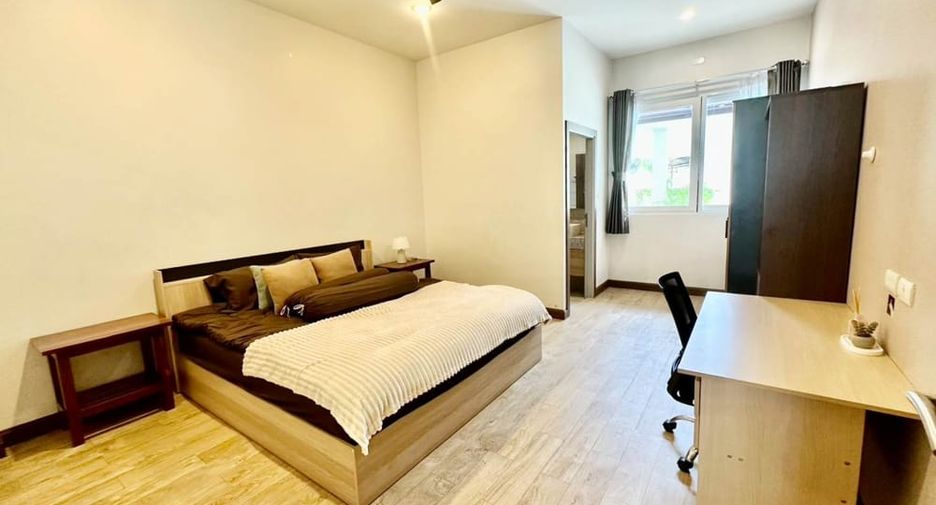 For rent and for sale 6 bedrooms villa in Huay Yai, Pattaya