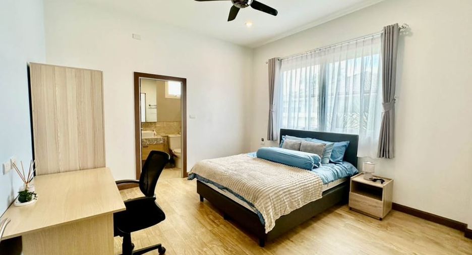 For rent and for sale 6 bedrooms villa in Huay Yai, Pattaya
