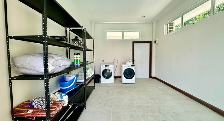 For rent and for sale 6 bedrooms villa in Huay Yai, Pattaya