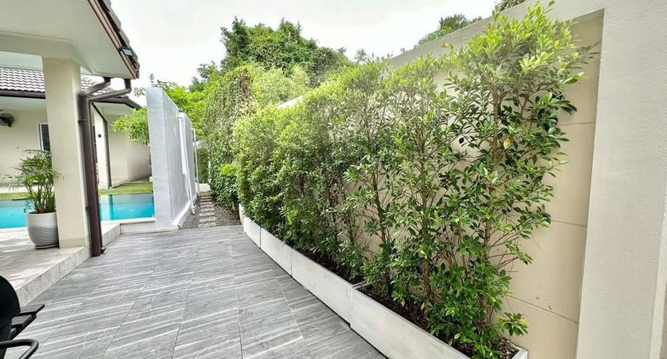 For rent and for sale 6 bedrooms villa in Huay Yai, Pattaya