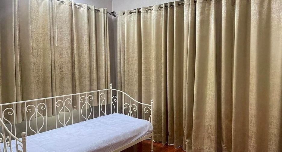 出租 5 卧室 独立屋 在 Mueang Nonthaburi, Nonthaburi