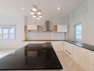 For rent 5 bedrooms villa in Bang Lamung, Chonburi