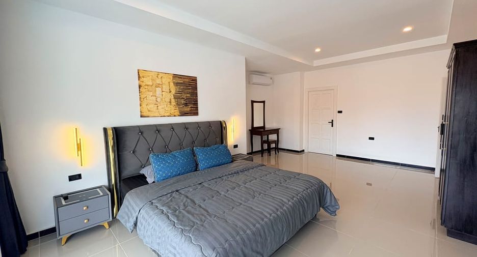 À louer et à vendre 6 chambres villa à Bang Lamung, Chonburi