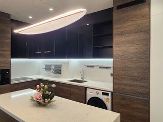 Wohnung zur Miete mit 2 Zimmer in Pathum Wan, Bangkok