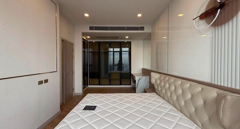 Wohnung zur Miete mit 4 Zimmer in Huai Khwang, Bangkok