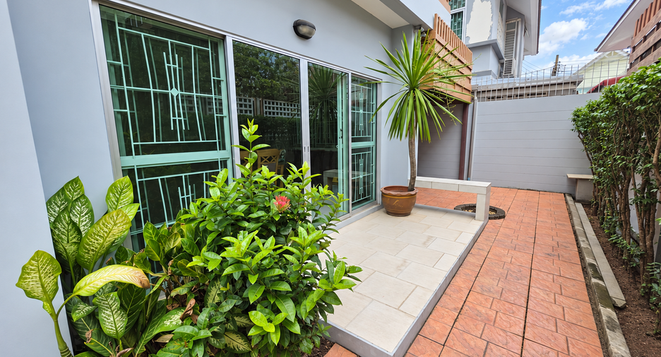 Haus zum Kauf mit 3 Zimmer in Bang Yai, Nonthaburi