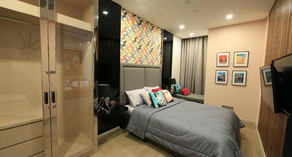 For rent 3 bedrooms condo in Khlong Toei, Bangkok