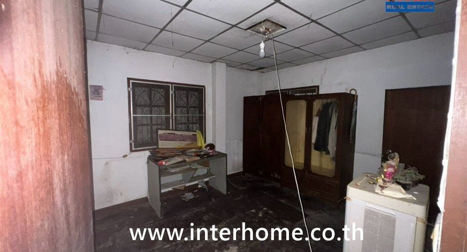 For sale 2 bedrooms townhouse in Chom Thong, Bangkok