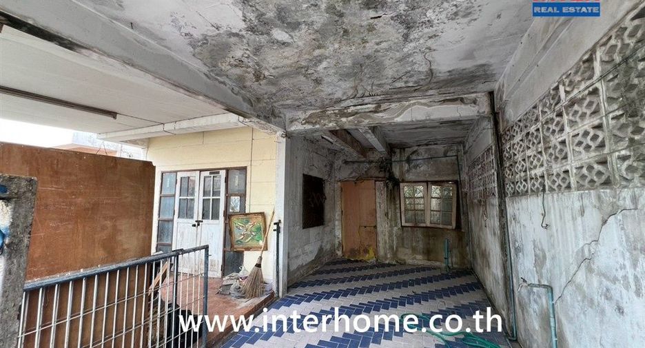 For sale 2 bedrooms townhouse in Chom Thong, Bangkok