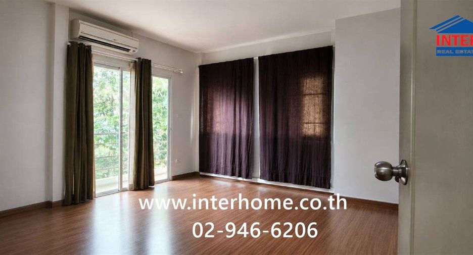 For sale 4 bedrooms house in Don Mueang, Bangkok