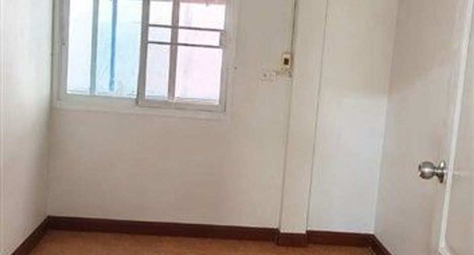 For sale 4 bedrooms house in Don Mueang, Bangkok
