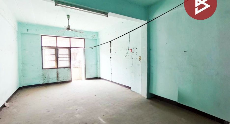 À vendre 2 chambres local commercial à Bang Sao Thong, Samut Prakan