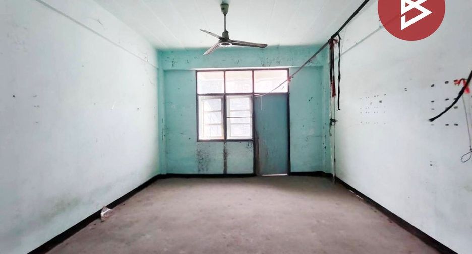 À vendre 2 chambres local commercial à Bang Sao Thong, Samut Prakan