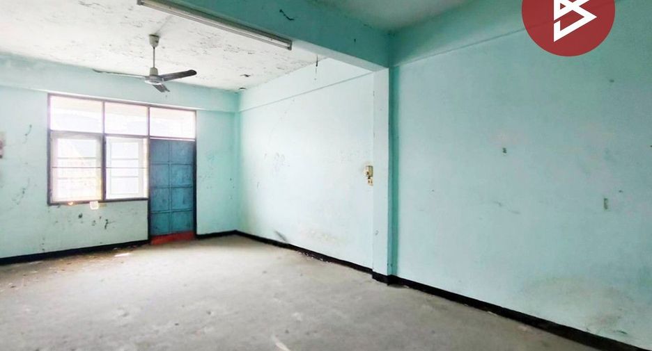 À vendre 2 chambres local commercial à Bang Sao Thong, Samut Prakan