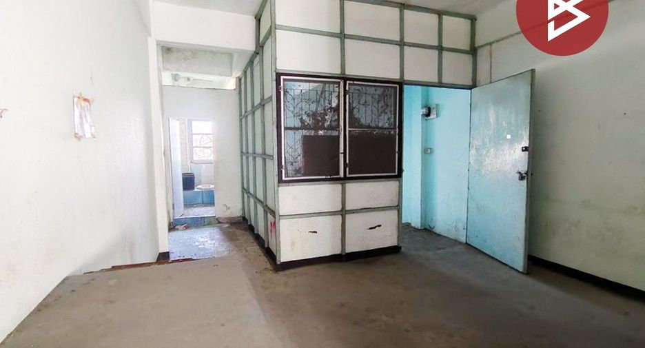 À vendre 2 chambres local commercial à Bang Sao Thong, Samut Prakan