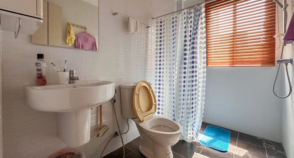 For sale 3 bedrooms house in Mueang Nonthaburi, Nonthaburi