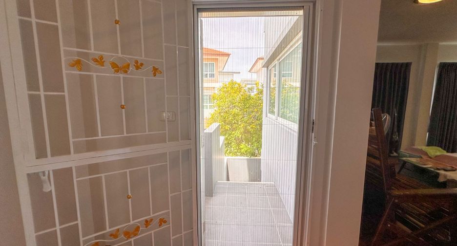 For sale 3 bedrooms house in Mueang Nonthaburi, Nonthaburi