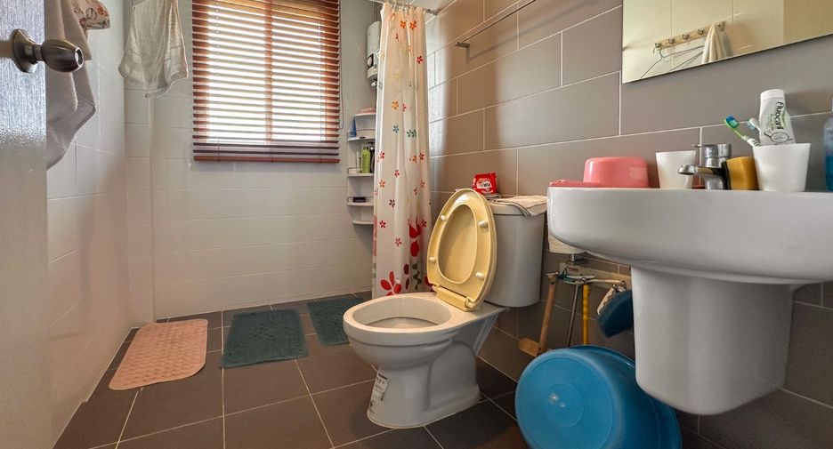 For sale 3 bedrooms house in Mueang Nonthaburi, Nonthaburi