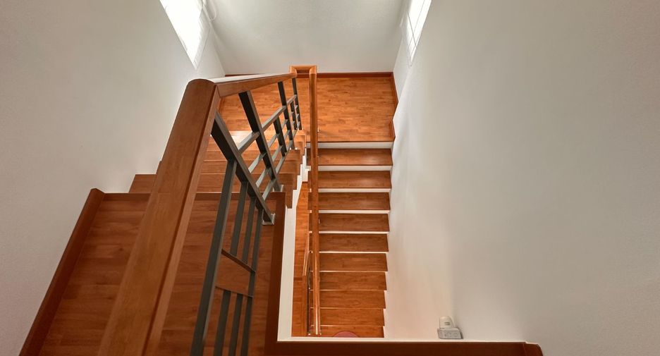 For sale 3 bedrooms house in Mueang Nonthaburi, Nonthaburi