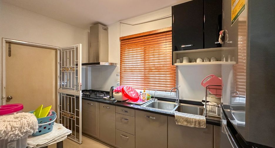 For sale 3 bedrooms house in Mueang Nonthaburi, Nonthaburi