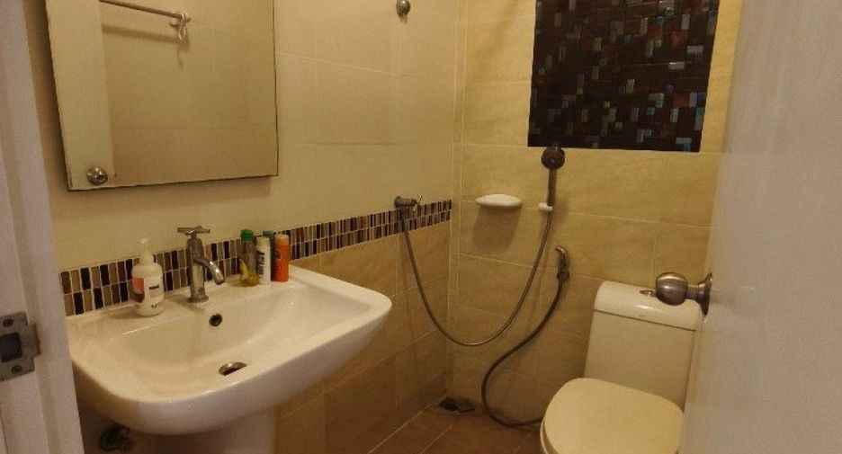 For sale 3 bedrooms townhouse in Mueang Nonthaburi, Nonthaburi