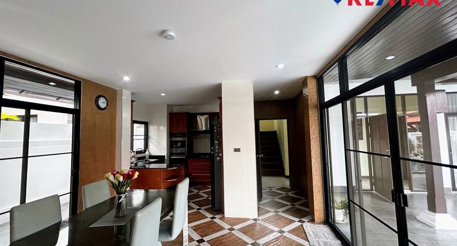 For sale 3 bedrooms house in Bang Lamung, Chonburi