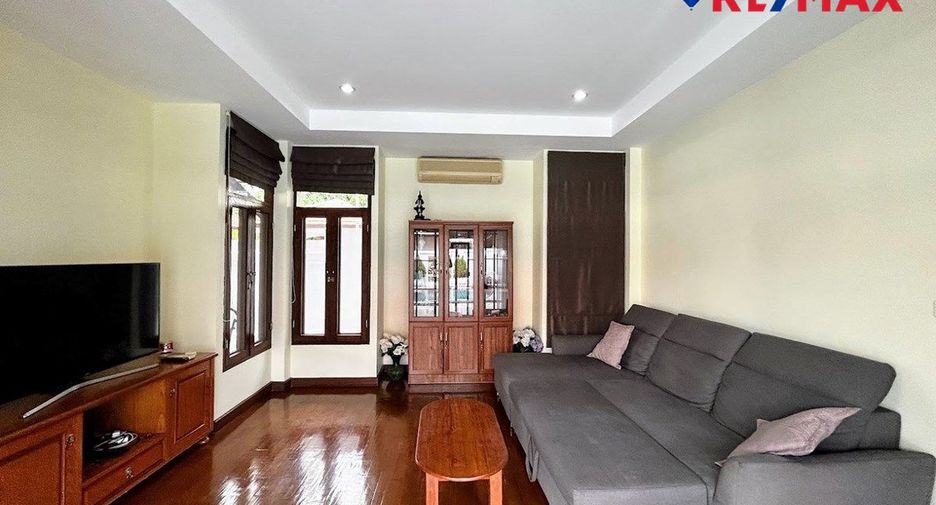 For sale 3 bedrooms house in Bang Lamung, Chonburi