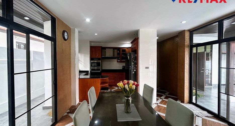 For sale 3 bedrooms house in Bang Lamung, Chonburi