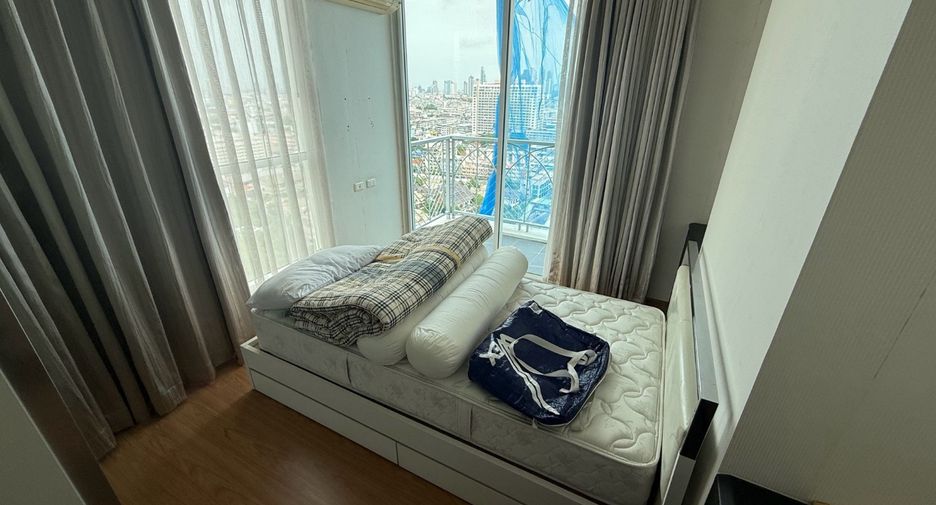 À vendre 2 chambres condo à Yan Nawa, Bangkok