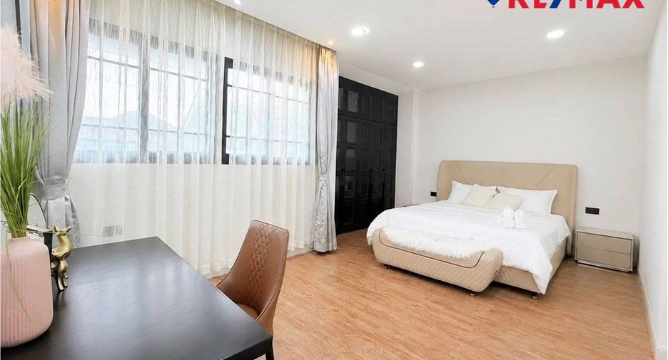 Casa en venta de 5 habitaciones en Bang Lamung, Chonburi