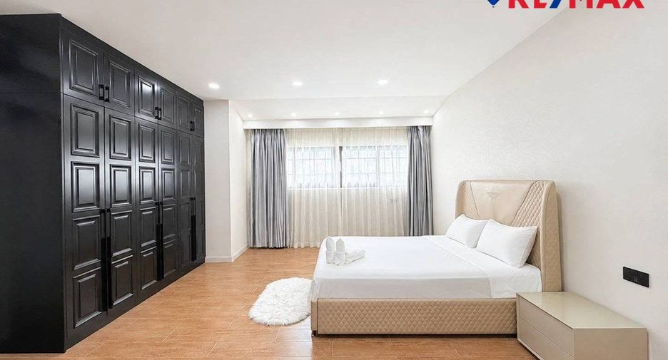 Casa en venta de 5 habitaciones en Bang Lamung, Chonburi