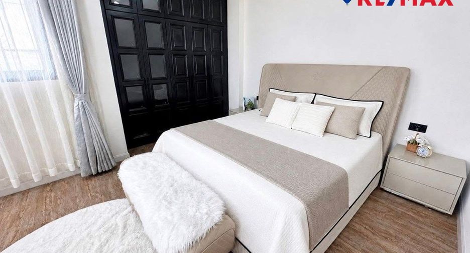 Casa en venta de 5 habitaciones en Bang Lamung, Chonburi