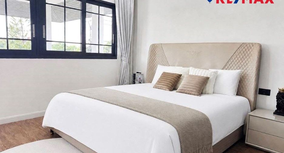 Casa en venta de 5 habitaciones en Bang Lamung, Chonburi