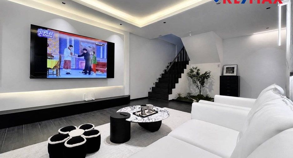 Casa en venta de 5 habitaciones en Bang Lamung, Chonburi