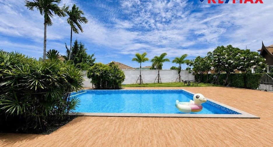 Casa en venta de 5 habitaciones en Bang Lamung, Chonburi