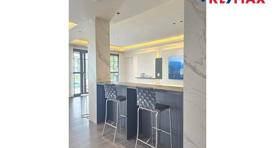 Casa en venta de 5 habitaciones en Bang Lamung, Chonburi