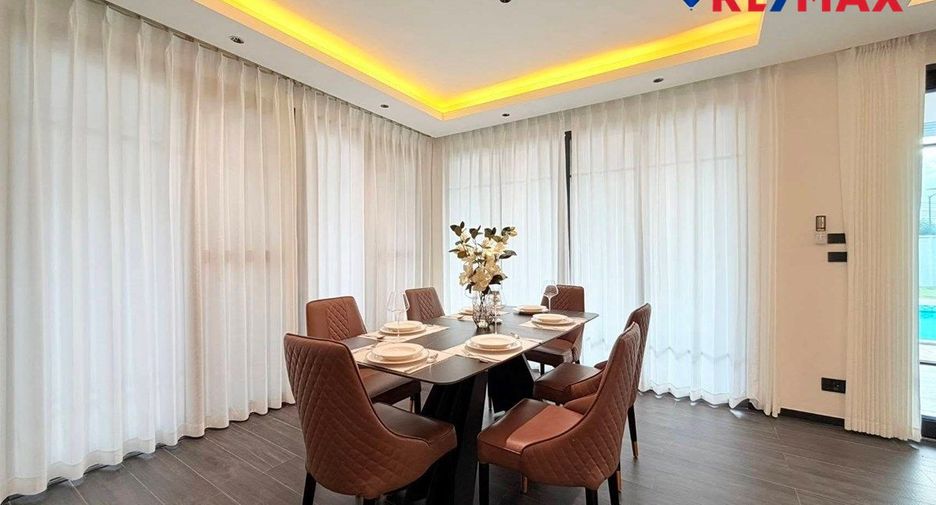 Casa en venta de 5 habitaciones en Bang Lamung, Chonburi