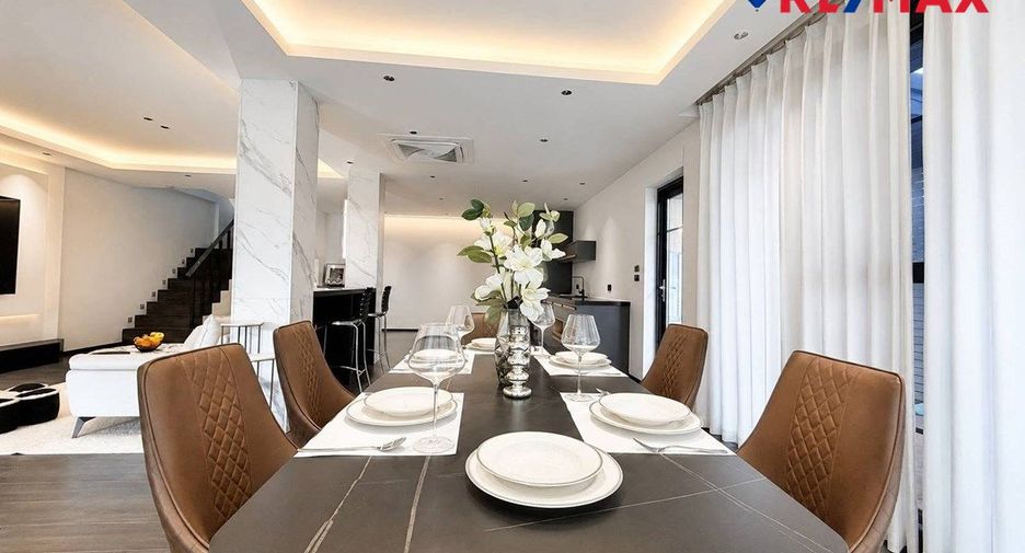 Casa en venta de 5 habitaciones en Bang Lamung, Chonburi
