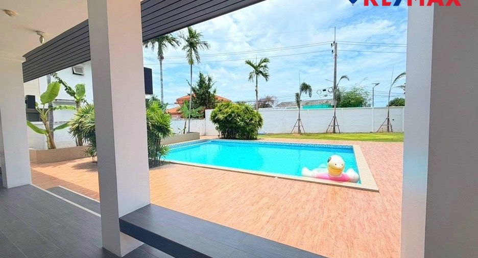 Casa en venta de 5 habitaciones en Bang Lamung, Chonburi