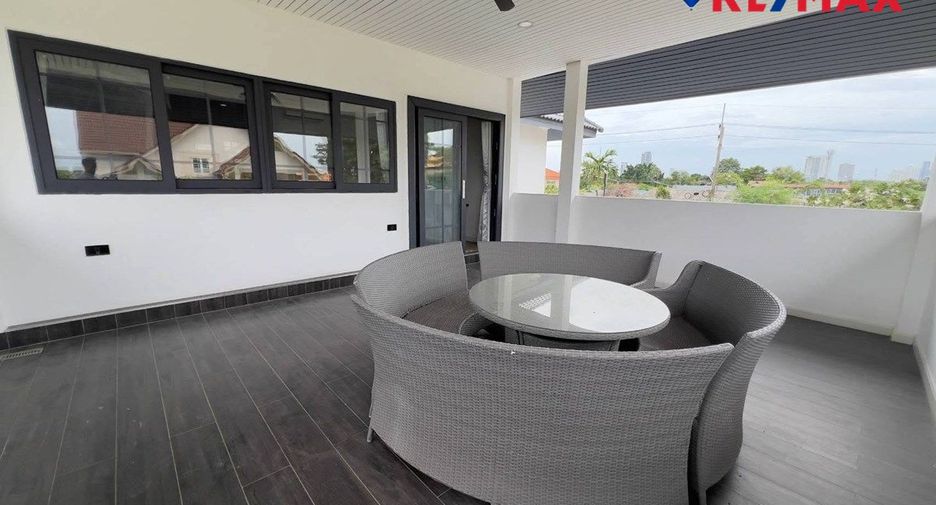 Casa en venta de 5 habitaciones en Bang Lamung, Chonburi