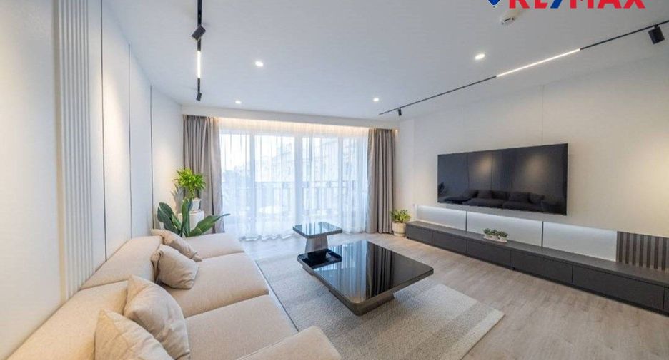 For sale 3 bedrooms condo in Bang Lamung, Chonburi