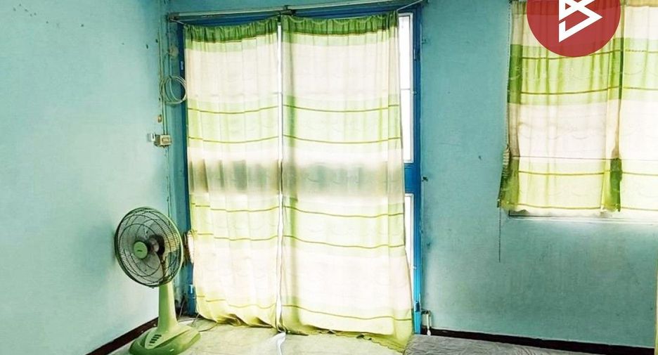 À vendre 2 chambres maison de ville à Bang Pakong, Chachoengsao