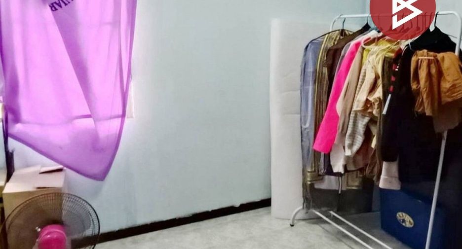 À vendre 2 chambres maison de ville à Bang Pakong, Chachoengsao