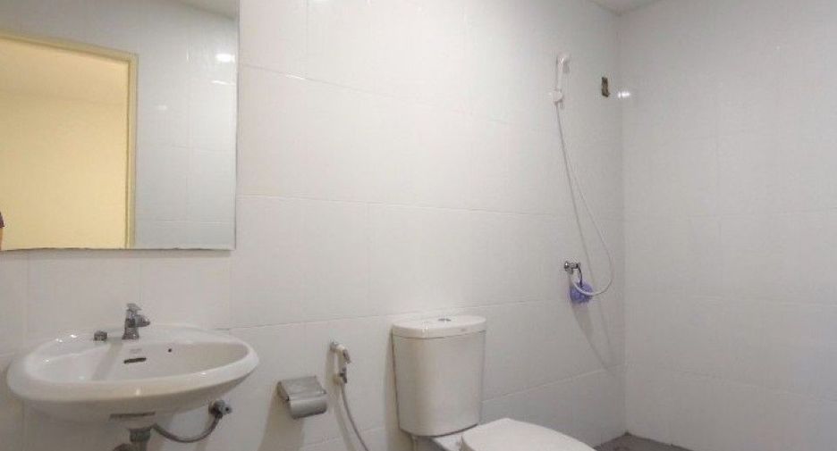 Продажа 4 спальни таунхаус в Sam Phran, Накхонпатхом