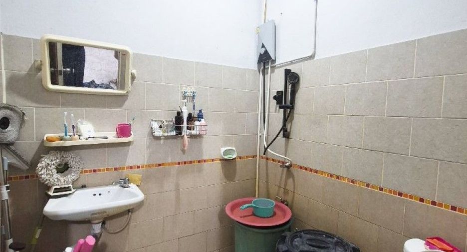 出售 2 卧室 联排别墅 在 Mueang Chon Buri, Chon Buri
