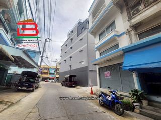 Продажа торговое помещение в Mueang Nonthaburi, Нонтабури