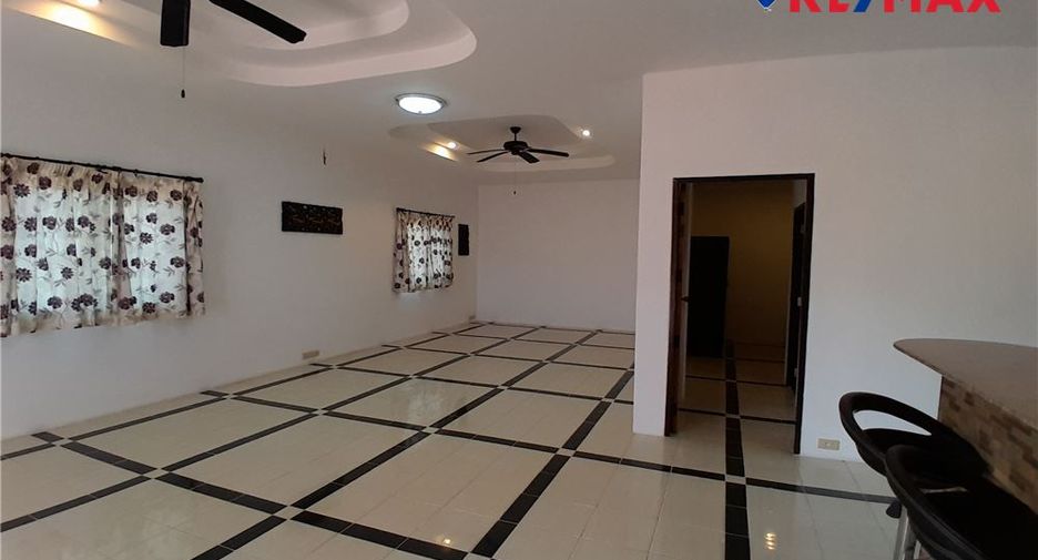 Продажа 2 спальни дом в Huay Yai, Паттайя